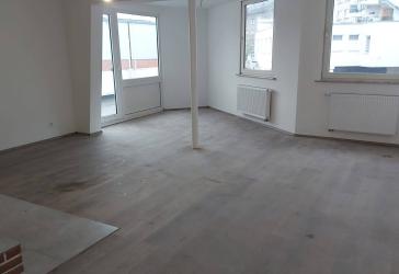 Zentrale Stadtwohnung in ruhiger Lage mit Balkon