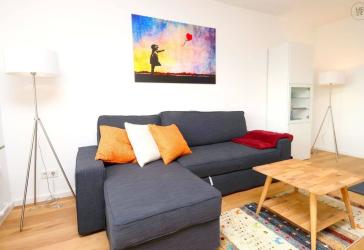 Möblierte 2-Zimmer Wohnung mit Internet und Balkon in Schierstein