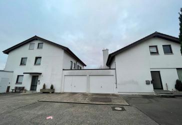 Vielseitiges Wohn- und Gewerbeobjekt mit 4 WE, Gewerbe und Garagen, 209-23-2