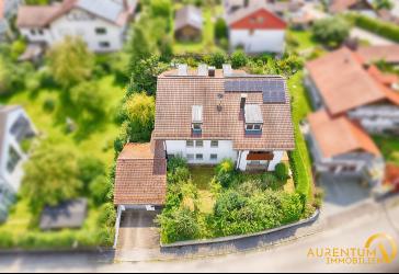 Sofort Frei: 2 - Familienhaus mit ELW, großzügig mit PV, Solar, neuwertiger Heizung, schöner Garten!