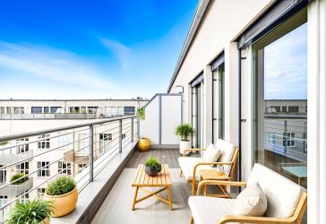 Exklusive Penthouse-Maisonette: Wohnen auf zwei Ebenen mit 2 Sonnenterrassen & TG Stellplatz