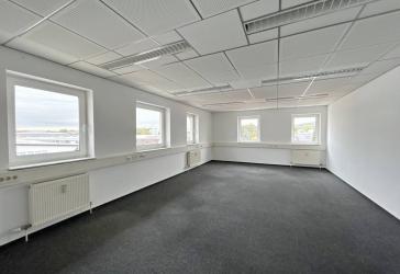 Helle und geräumige Bürofläche im Gewerbegebiet