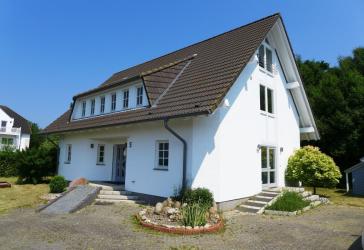 Repräsentatives Haus mit Einliegerwohnung (teilbar) nähe Steilküste Ostseebad Nienhagen