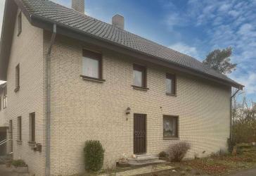 Espelkamp - Ein-/Zweifamilienhaus mit großem Grundstück