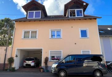 Top-Gelegenheit! Gemütliches Einfamilienhaus mit Einliegerwohnung in Mandel zu verkaufen.