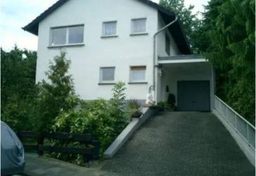 Einfamilienhaus mit Einliegerwohnung
