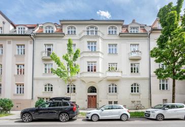 Traumhafte Altbau-Wohnung. Herrschaftlich und hell.