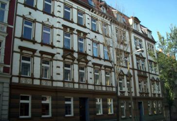 Kleine 3-Raum-Wohnung mit Einbauküche und Balkon