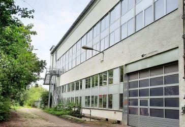 Große Lagerhalle mit 24/7 Zugang - Ideal für KFZ!
