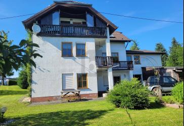 VIEL PLATZ MIT EINLIEGERWOHNUNG IM GRÜNEN