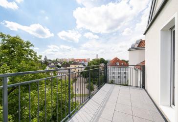 Stilvolle 3-Zimmer-Dachgeschosswohnung mit sonnigem Südbalkon – Kernsaniert