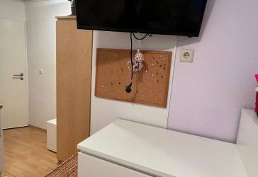Möbliertes 1-Zimmer-Apartment in Uni-Nähe - Anfragen bitte per E-Mail