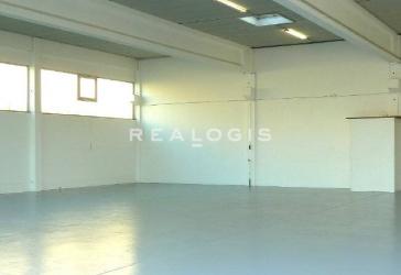 Garching, ca. 2.500 m² Lager- und Bürofläche zu vermieten