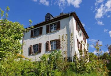 Sanierungsbedürftiges Einfamilienhaus