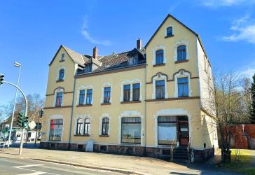 Sanierungswürdiges Wohn- und Geschäftshaus mit Denkmalschutz in guter Lage