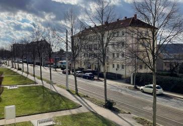 Neu renovierte 3 Raumwohnung in zentraler Lage
