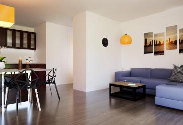 Schicke 2- Zimmer-Wohnung mit Büroecke und großem Balkon
