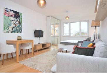 Exklusiv möbliertes 1-Zimmer-Apartment mit WLAN in St.-Johannis