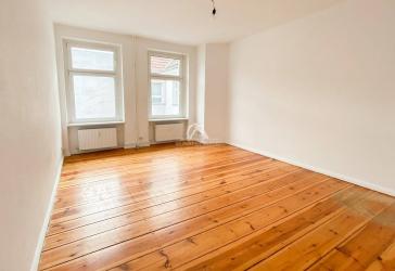SAMARITERKIEZ | SINGLE-WOHNUNG IN GEPFLEGTEM ALTBAU | 4.OG OHNE AUFZUG | PROVISIONSFREI |