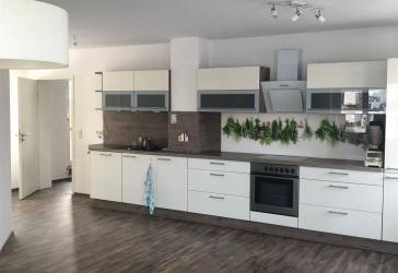 Gut gelegenes 2-Familienhaus mit Gewerbeeinheit