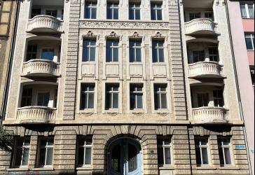 Einzigartige Investitionsmöglichkeit: Mehrfamilienhaus mit Sanierungsbedarf und Baugenehmigung