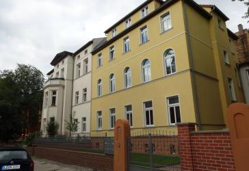 Vermiete sonnige 4 Zimmer Wohnung in Giebichenstein in zentraler ruhiger Lage mit Terrasse und Gäste WC