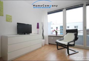 Hübsches, sehr helles und möbliertes 1-Zimmer-Apartment mit Balkon in München-Milbertshofen