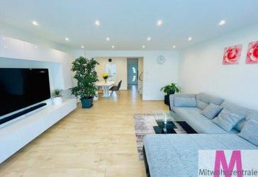 Exklusives, hochwertig möbliertes Reihenmittelhaus in bester Lage Nürnbergs mit großem Garten, Balkon und Terrasse