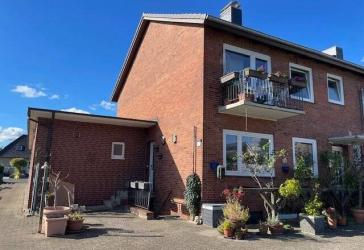 Tolle Kapitalanlage mit 2 Wohnungen und 2 Gewerbeeinheiten im schönen Ellerbek!