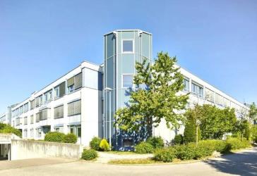 Effiziente Büroflächen mit sonnigen Innenhöfen