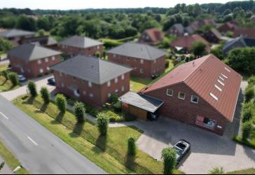 Groß0enkneten: Wohn- und Geschäftshaus im Ortskern
