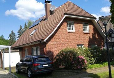 --- Provisionsfrei --- Gepflegtes und freistehendes 1-2 Familienhaus in bevorzugter Toplage