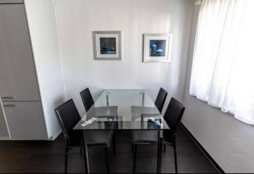 Renovierter 1-Zimmer-Wohnungstraum mit sonnenverwöhntem Balkon