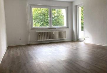 Geräumige 3-Zimmer-Wohnung mit Balkon und Abstellraum