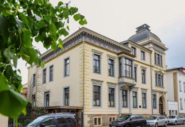Einzeldenkmal im Waldstraßenviertel: Helle+ruhige 5-Zimmerwhg. mit Stuck, 3 min Fußweg ins Rosental