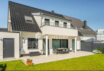 Ihr Traumhaus: Luxuriöse Doppelhaushälfte mit großem Garten und vielen Highlights