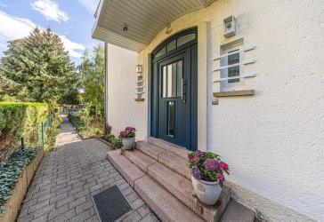 Eleganz und Tradition - Ihre Stadtvilla an der Promenade