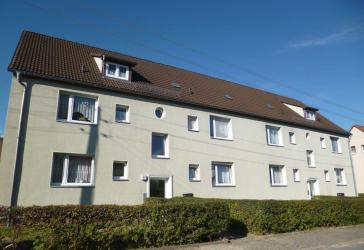 1. Kaltmiete frei ! - Frisch sanierte 2 Raum Wohnung KH 21 - 1. OG links