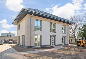 Familien Wohntraum: Exklusive Neubau-Stadtvilla in begehrter Lage