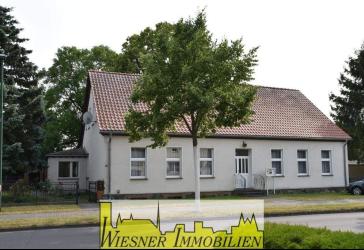 Erbbaurecht - Doppelhaus mit Teilkeller und viel Platz für gemütliches Landleben !