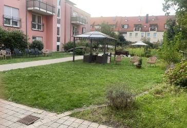 Seniorenresidenz: 1-ZW mit Küche und Bad sofort frei