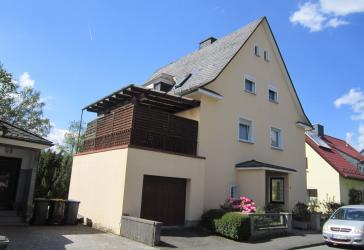 Wohnhaus mit drei Wohneinheiten in guter Wohnlage