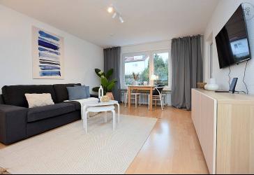 Wunderschön und neu möblierte Wohnung in Hedelfingen mit Balkon