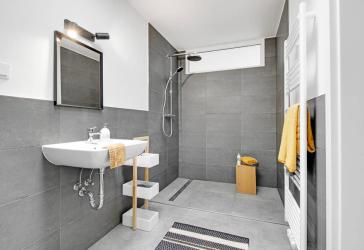 Erstbezug: Gemütliche Dachgeschoss-Wohnung in beliebter Lage von Krefeld Uerdingen