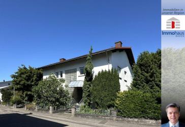 Kuppenheim: Freist. Einfamilienhaus mit tollem Garten, Garage(n), Nebengebäude + möglichem Bauplatz