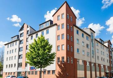 +++ Bezugsfrei! Charmantes 1-Zimmer-Apartment mit Badewanne, Aufzug und TG-Stellplatz +++