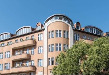 Erstattung der Erwerbsnebenkosten: Vermietete 4-Zimmerwohnung mit Balkon im Graefekiez Kreuzberg