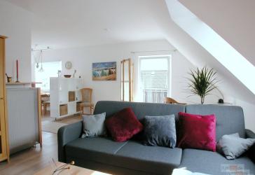 FLATmix.de / Helle, großzügige möblierte Etagenwohnung mit offener Küche