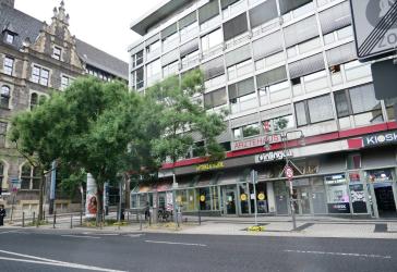 Attraktive Büro-/Praxisflächen in City-Bestlage - direkt am Neumarkt