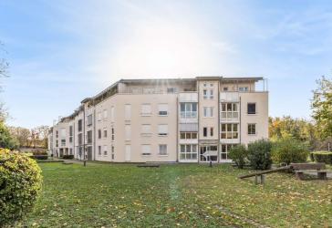 Individuelle Dachgeschoss-Maisonette Wohnung mit 2 grossen Terrassen und traumhaften Blick